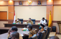 Pjs Bupati Keerom Bertemu Tokoh Agama dan Adat Setempat